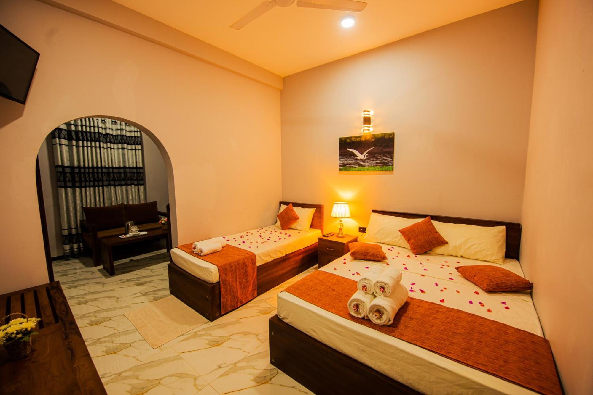 C B S Resort Udawalawe Exteriör bild